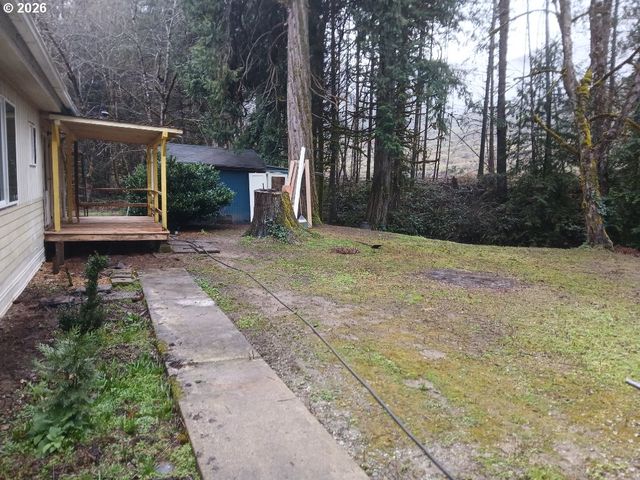 796 LEES CREEK Rd, Myrtle Creek, OR 97457