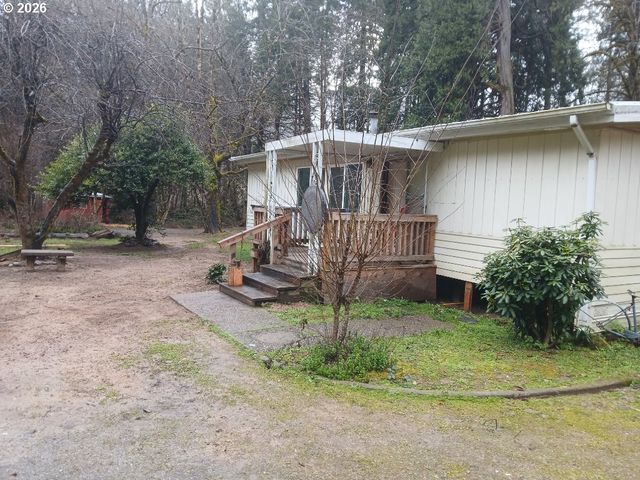 796 LEES CREEK Rd, Myrtle Creek, OR 97457