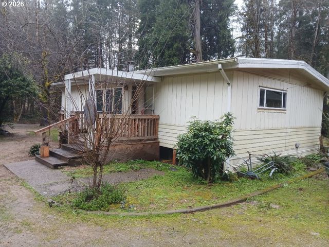 796 LEES CREEK Rd, Myrtle Creek, OR 97457
