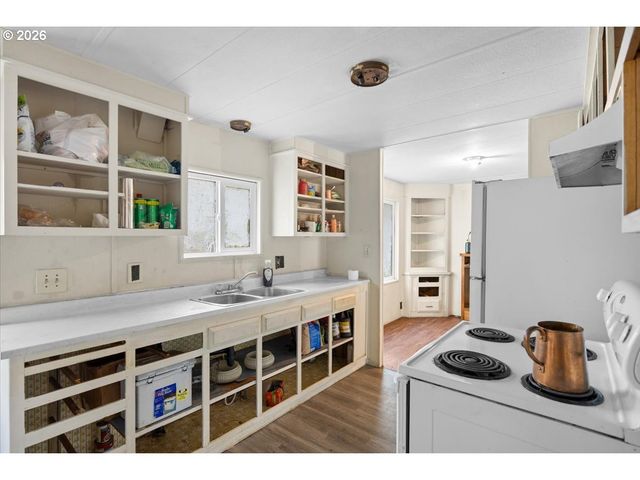 796 LEES CREEK Rd, Myrtle Creek, OR 97457