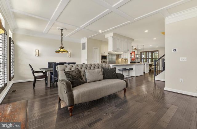 8007 TURTLE CREEK CIR, Gainesville, VA 20155