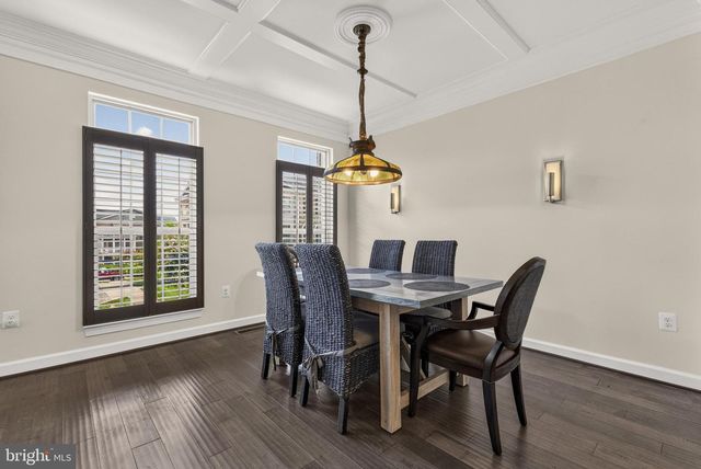8007 TURTLE CREEK CIR, Gainesville, VA 20155
