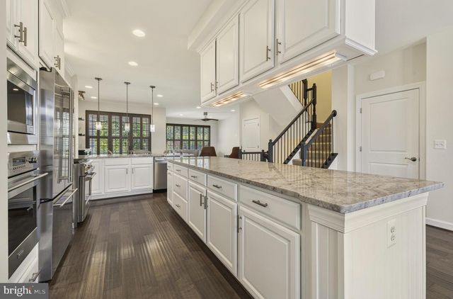 8007 TURTLE CREEK CIR, Gainesville, VA 20155