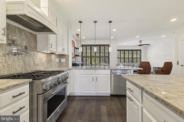 8007 TURTLE CREEK CIR, Gainesville, VA 20155