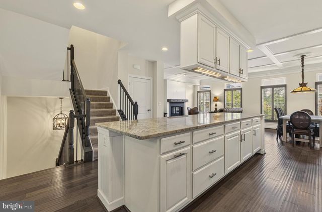 8007 TURTLE CREEK CIR, Gainesville, VA 20155