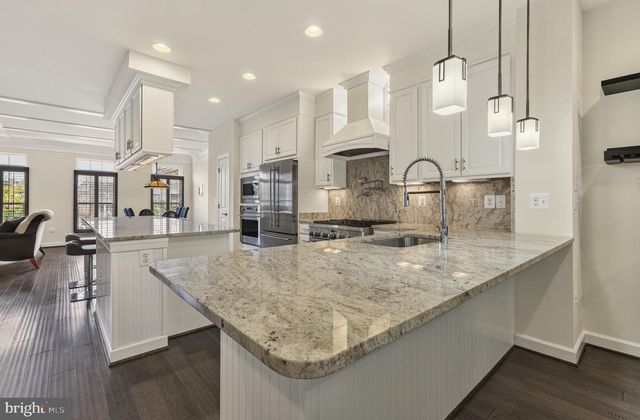 8007 TURTLE CREEK CIR, Gainesville, VA 20155