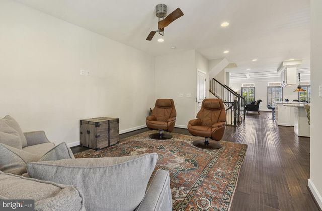 8007 TURTLE CREEK CIR, Gainesville, VA 20155