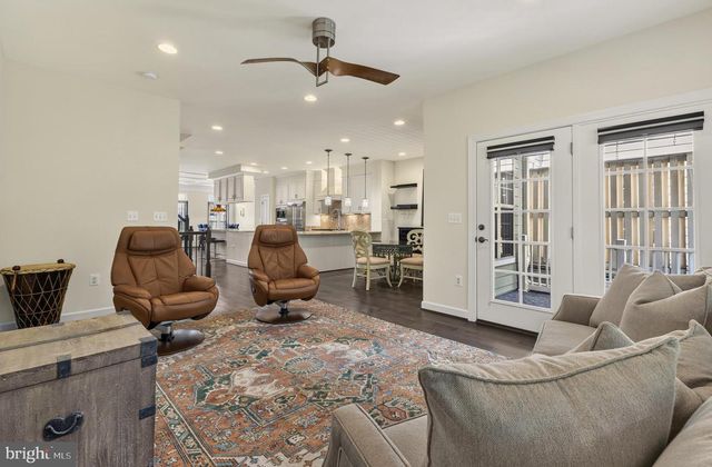 8007 TURTLE CREEK CIR, Gainesville, VA 20155