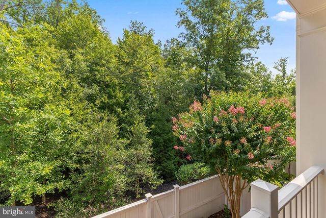 8007 TURTLE CREEK CIR, Gainesville, VA 20155