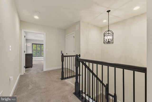 8007 TURTLE CREEK CIR, Gainesville, VA 20155