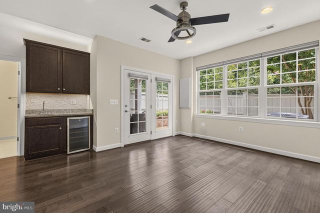 8007 TURTLE CREEK CIR, Gainesville, VA 20155