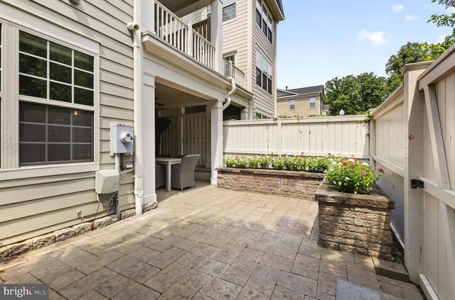 8007 TURTLE CREEK CIR, Gainesville, VA 20155