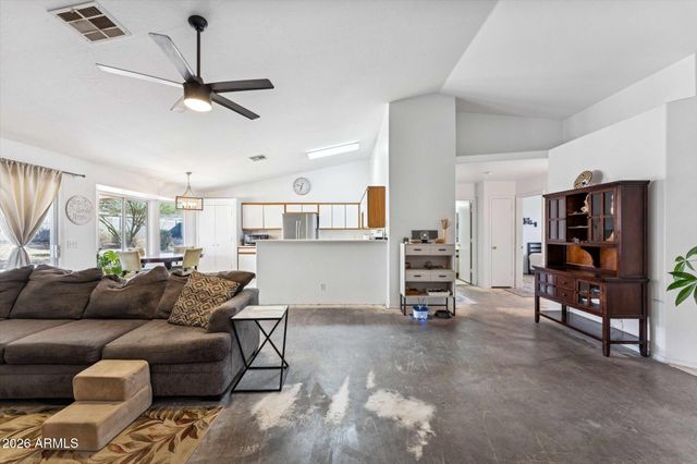 535 N BAILEY Circle, Mesa, AZ 85207