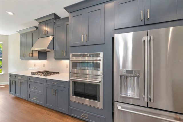 10187 MILKY WAY CIRCLE, Sarasota, FL 34241