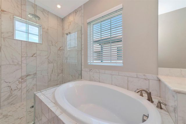 10187 MILKY WAY CIRCLE, Sarasota, FL 34241