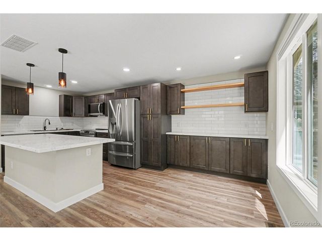 19 Placer Ave, Longmont, CO 80504