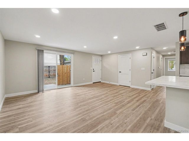 19 Placer Ave, Longmont, CO 80504