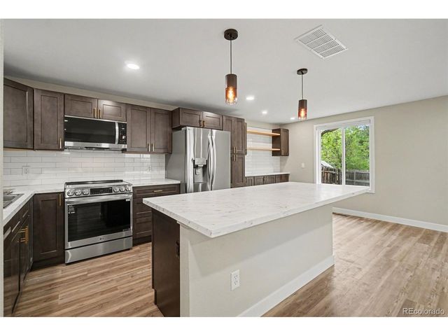19 Placer Ave, Longmont, CO 80504