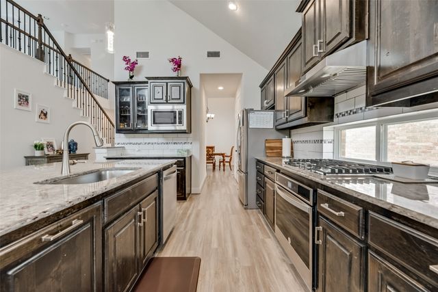3940 Shrike Trail, Fort Worth, TX 76262