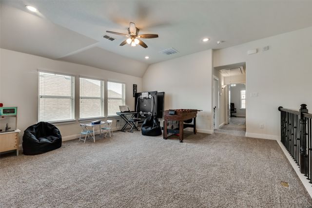 3940 Shrike Trail, Fort Worth, TX 76262