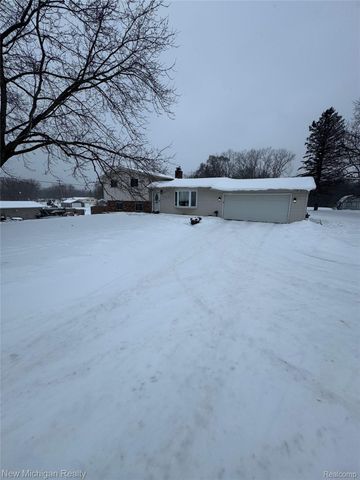 9390 Gale Road, Goodrich Village, MI 48438