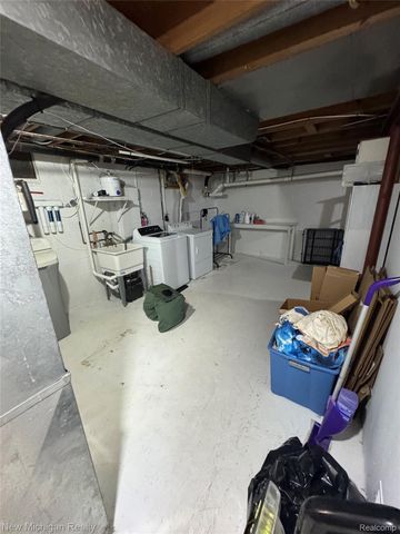 9390 Gale Road, Goodrich Village, MI 48438
