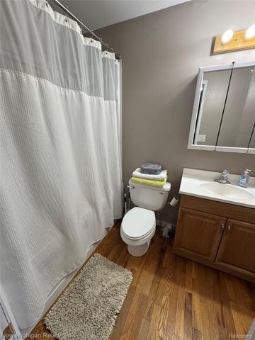 9390 Gale Road, Goodrich Village, MI 48438