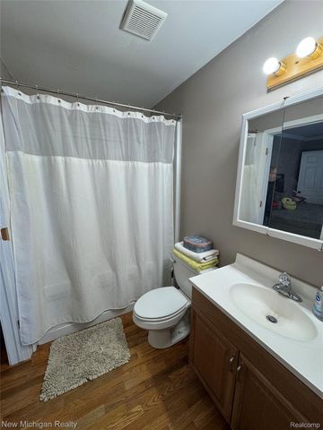 9390 Gale Road, Goodrich Village, MI 48438