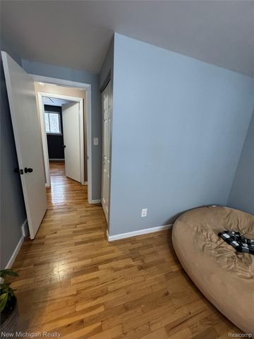 9390 Gale Road, Goodrich Village, MI 48438