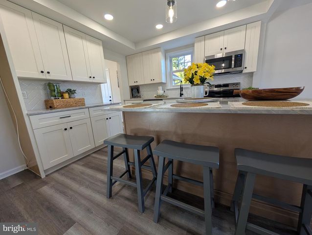 1716 SUPPLEE RD, Lansdale, PA 19446