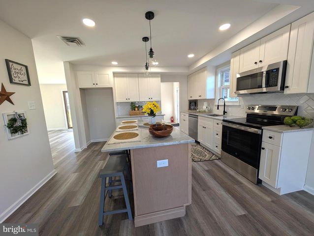 1716 SUPPLEE RD, Lansdale, PA 19446