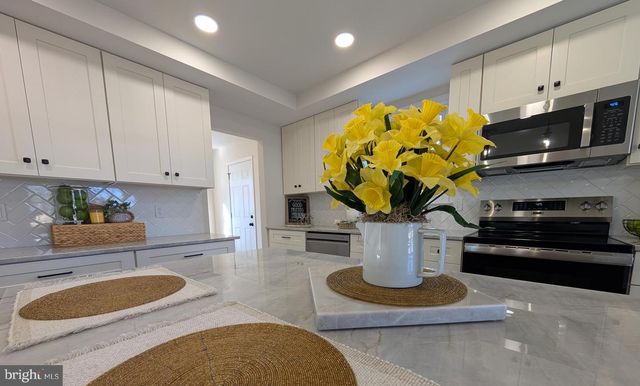 1716 SUPPLEE RD, Lansdale, PA 19446