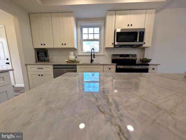 1716 SUPPLEE RD, Lansdale, PA 19446