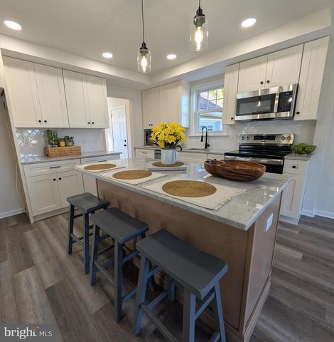 1716 SUPPLEE RD, Lansdale, PA 19446