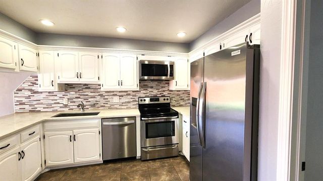 13200 Green Valley Drive, Oklahoma City, OK 73120