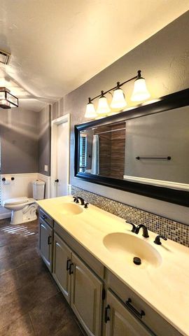 13200 Green Valley Drive, Oklahoma City, OK 73120