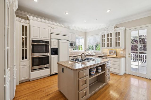 6790 Redwood Retreat Road, Gilroy, CA 95020
