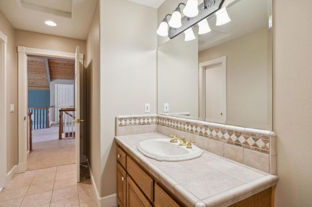 6790 Redwood Retreat Road, Gilroy, CA 95020