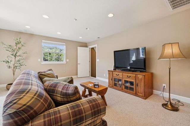6790 Redwood Retreat Road, Gilroy, CA 95020