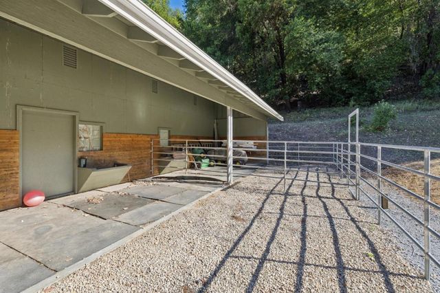 6790 Redwood Retreat Road, Gilroy, CA 95020