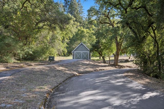 6790 Redwood Retreat Road, Gilroy, CA 95020