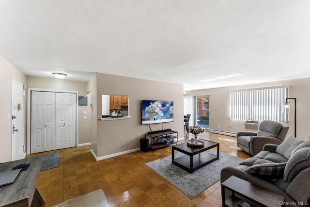 250 N Village Avenue A24, Rockville Centre, NY 11570