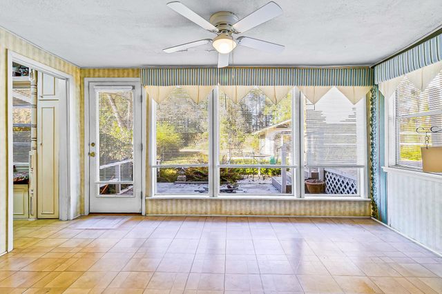 433 W Laurelia Road, Livingston, TX 77351