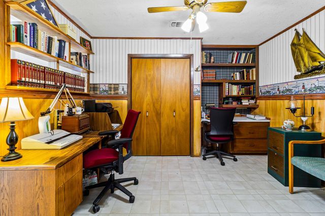 433 W Laurelia Road, Livingston, TX 77351