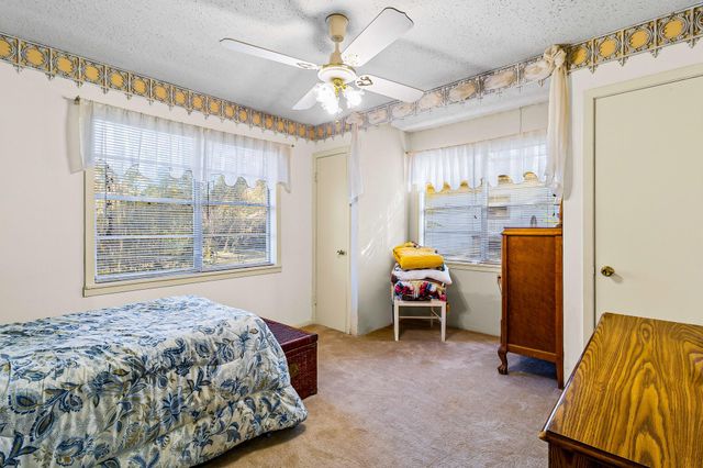 433 W Laurelia Road, Livingston, TX 77351