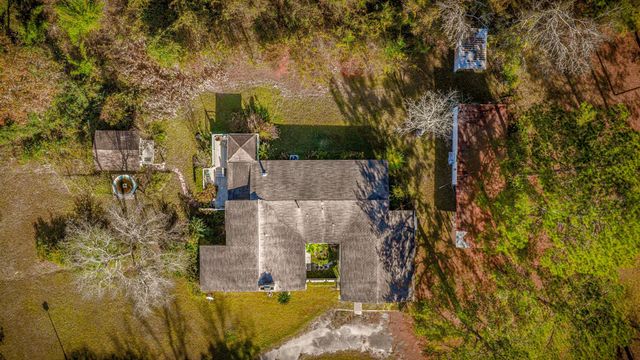 433 W Laurelia Road, Livingston, TX 77351