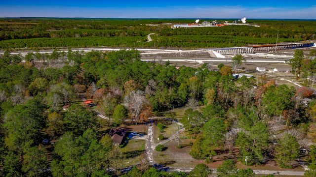 433 W Laurelia Road, Livingston, TX 77351