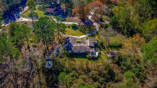 433 W Laurelia Road, Livingston, TX 77351