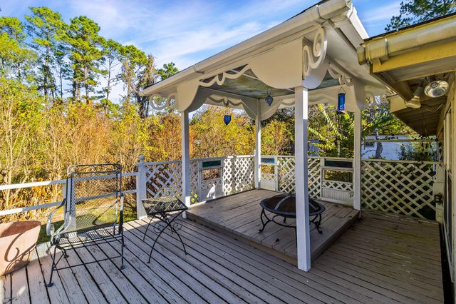 433 W Laurelia Road, Livingston, TX 77351