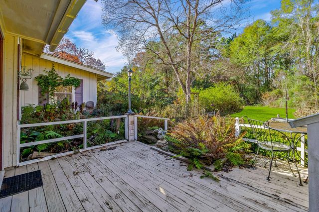 433 W Laurelia Road, Livingston, TX 77351